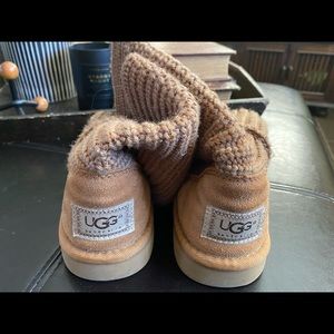 Woman’s knit Ugg’s.